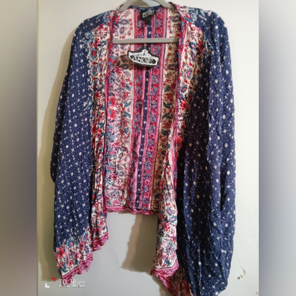 Angie's open wrap top
